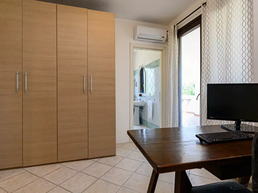 Immagine 27 di Villa in vendita  in via monte soratte a Morlupo