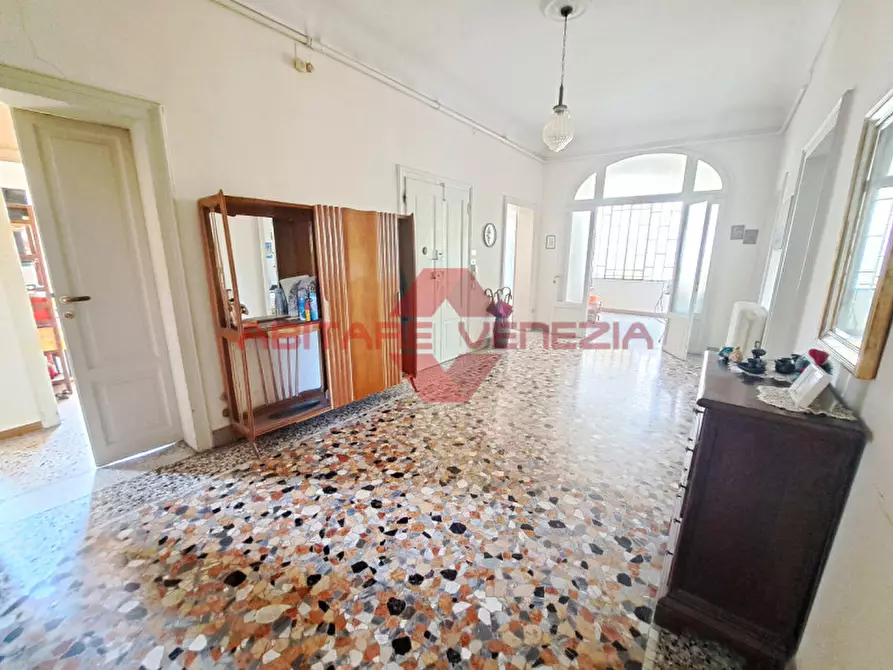 Immagine 3 di Appartamento in vendita  in Via sandro gallo 34 a Venezia