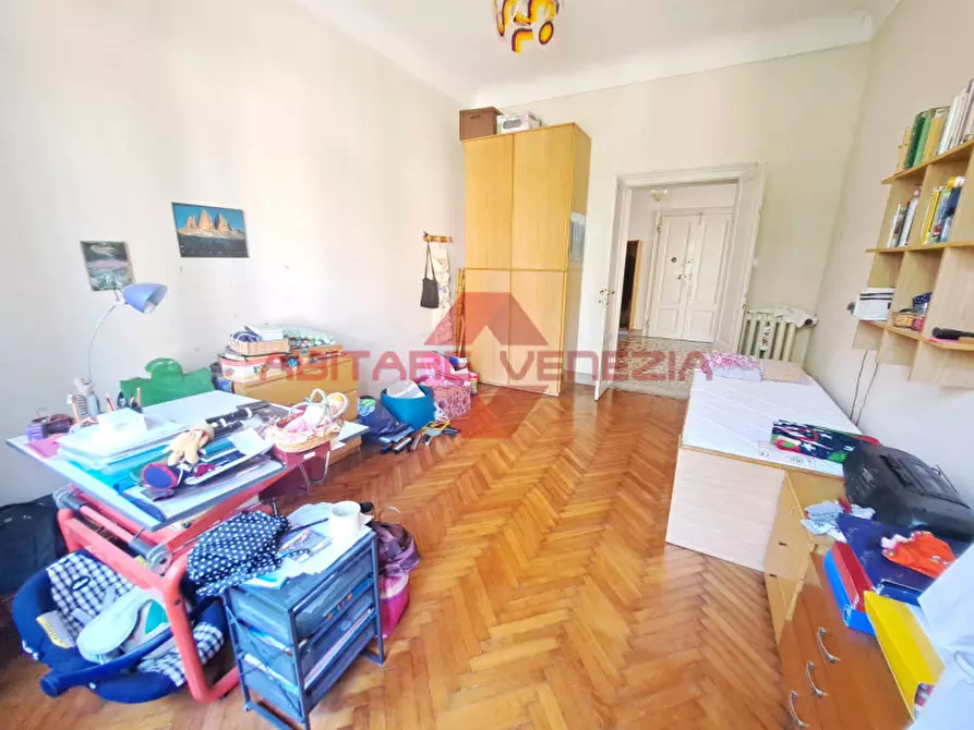 Immagine 14 di Appartamento in vendita  in Via sandro gallo 34 a Venezia