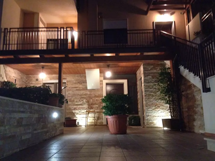 Immagine 1 di Casa bifamiliare in vendita  in Via Berlino a Altamura