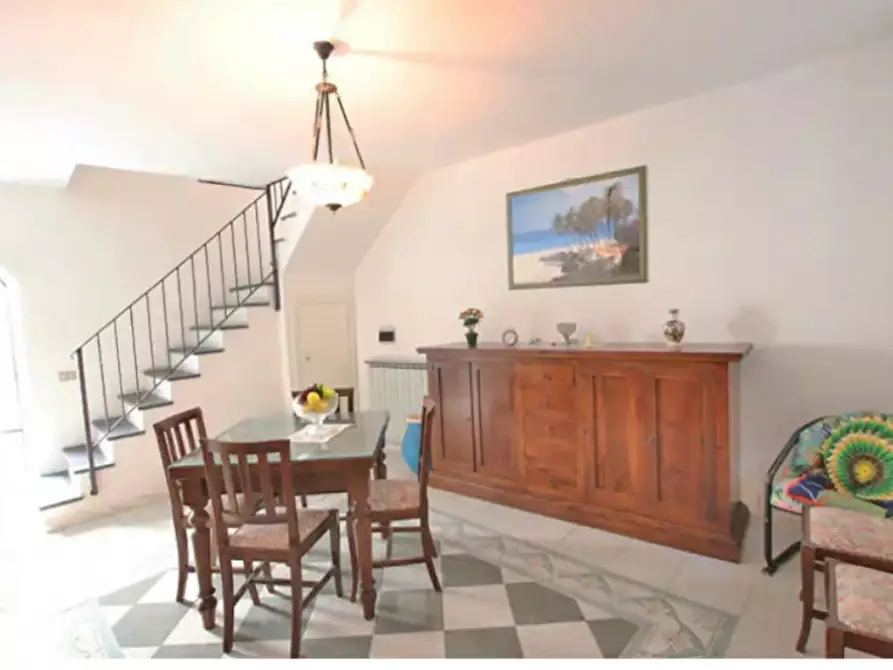 Immagine 7 di Casa indipendente in vendita  in Via Edmondo de Amicis a Pietrabruna