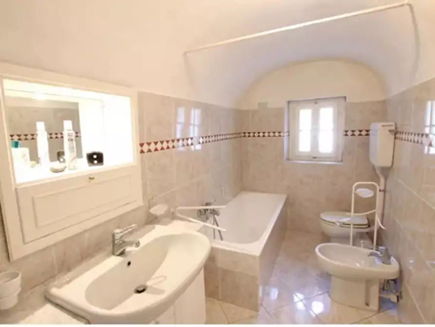 Immagine 9 di Casa indipendente in vendita  in Via Edmondo de Amicis a Pietrabruna