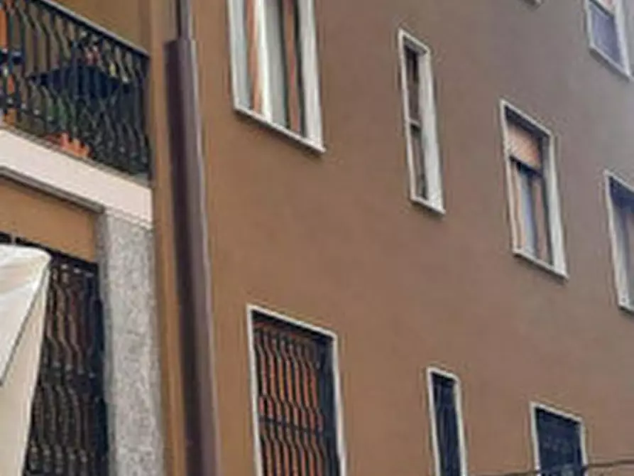 Immagine 1 di Garage in affitto  in Via Stresa a Milano