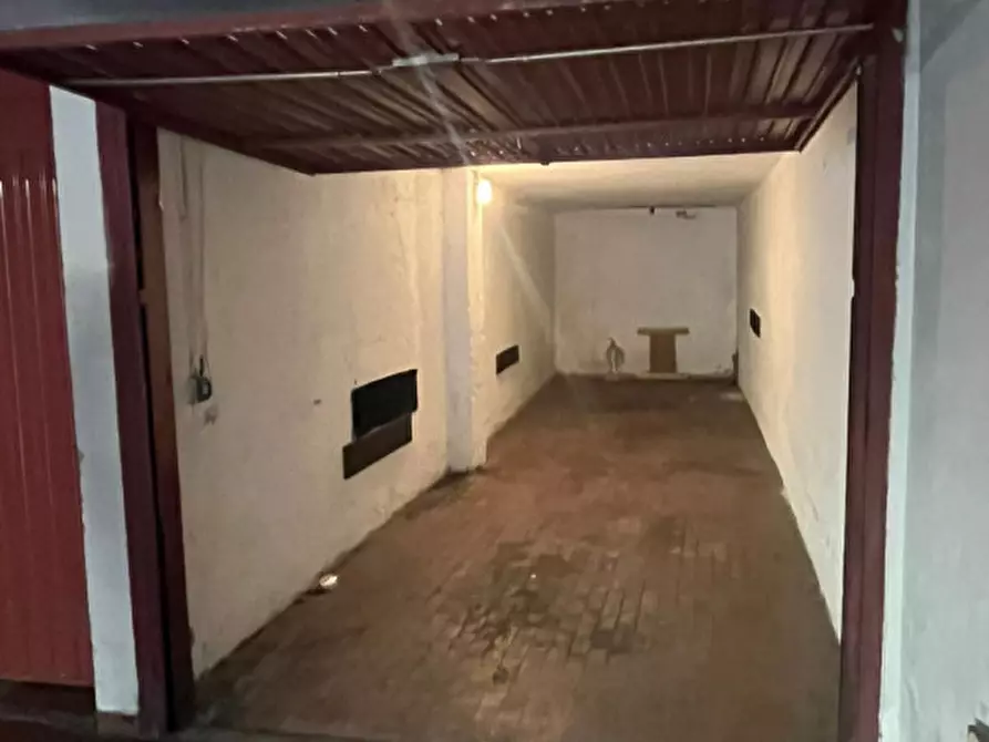 Immagine 3 di Garage in affitto  in Via Stresa a Milano