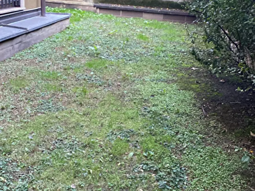 Immagine 5 di Garage in affitto  in Via Stresa a Milano