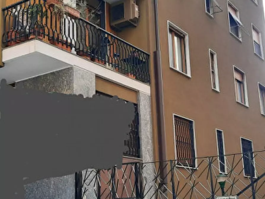 Immagine 6 di Garage in affitto  in Via Stresa a Milano