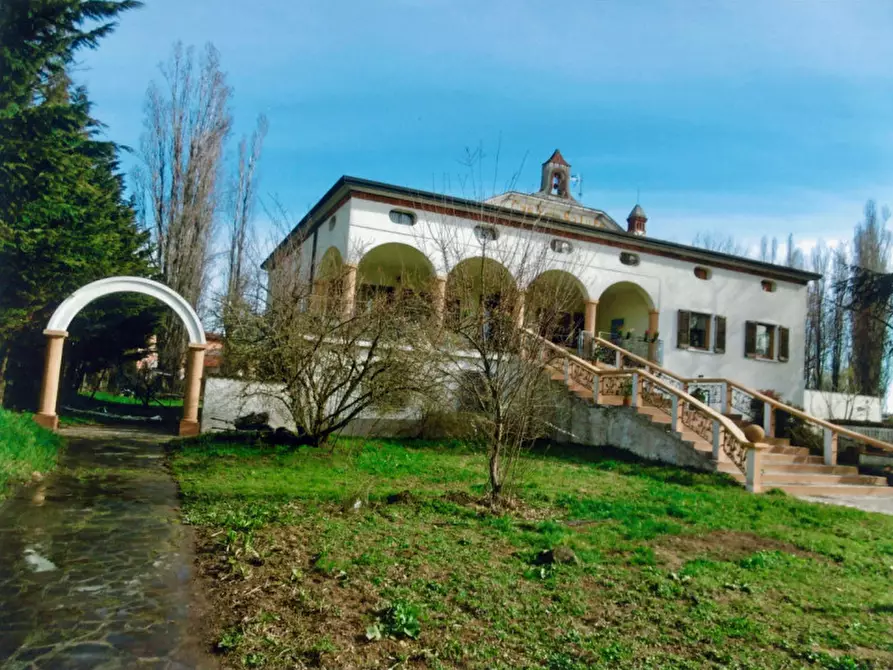 Immagine 1 di Villa in vendita  in Via Castelleone, 60 a Castelverde