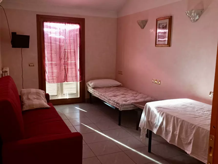 Immagine 15 di Villa in vendita  in Via Castelleone, 60 a Castelverde