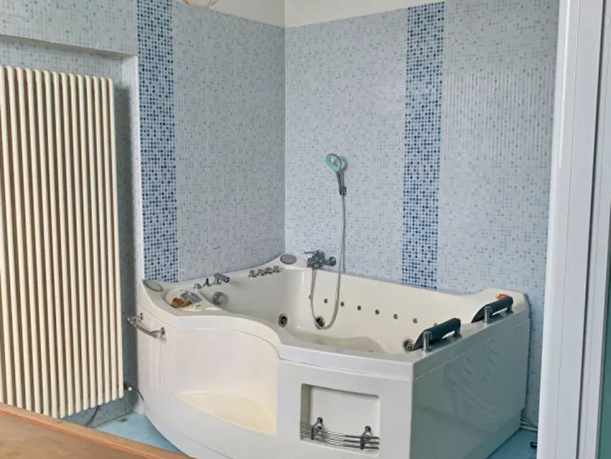 Immagine 22 di Villa in vendita  in Via Castelleone, 60 a Castelverde