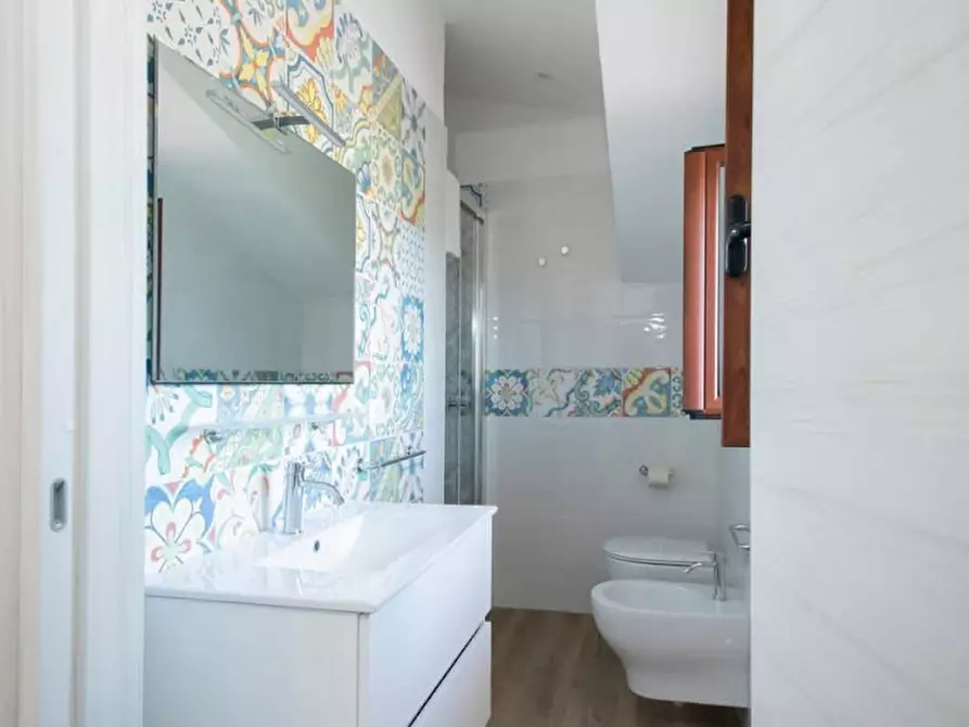 Immagine 6 di Appartamento in affitto  in Viale Uria, 80 a Ischitella