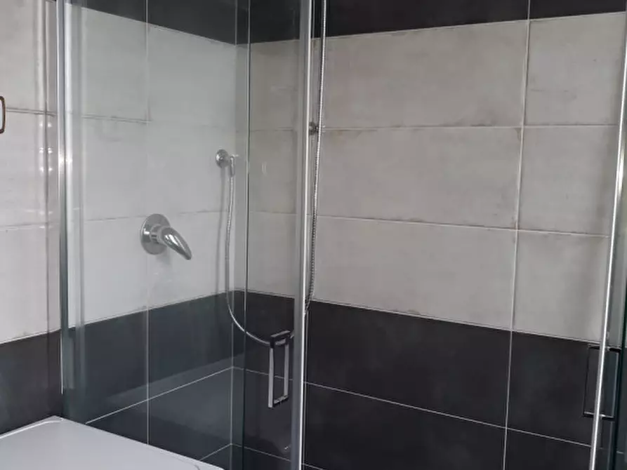 Immagine 22 di Appartamento in vendita  in Viale Cerri, 19 a Montelapiano