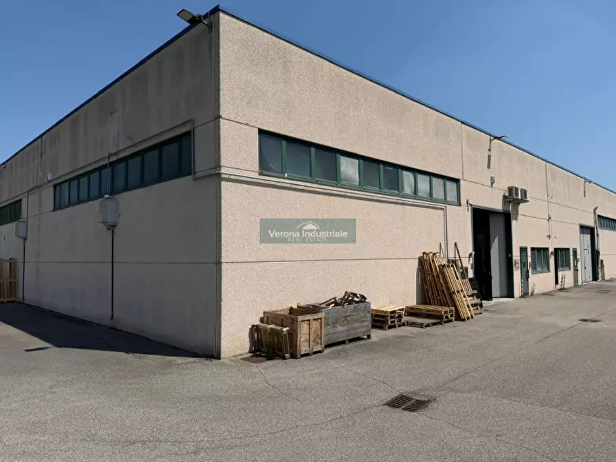 Immagine 2 di Capannone industriale in vendita  in via tezze 98 a Sommacampagna