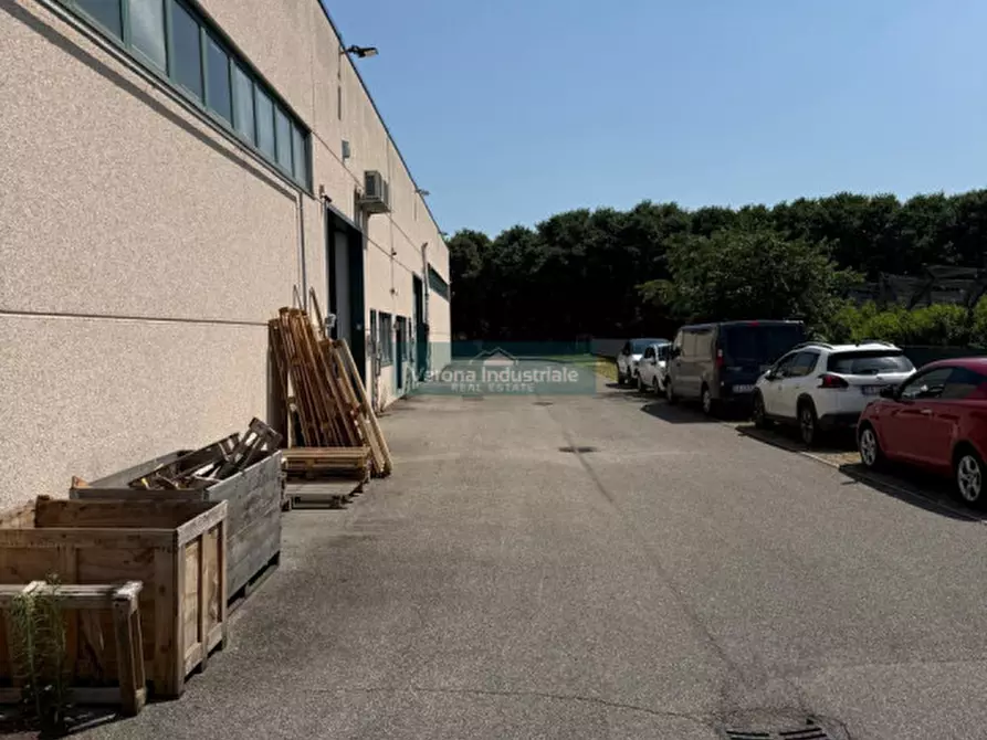 Immagine 4 di Capannone industriale in vendita  in via tezze 98 a Sommacampagna