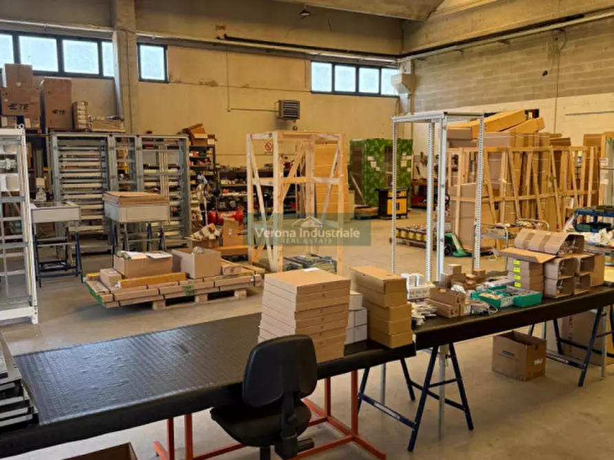 Immagine 6 di Capannone industriale in vendita  in via tezze 98 a Sommacampagna