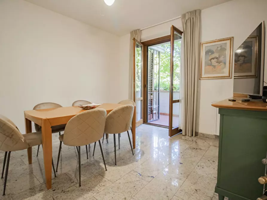 Immagine 1 di Villetta a schiera in vendita  a Prato