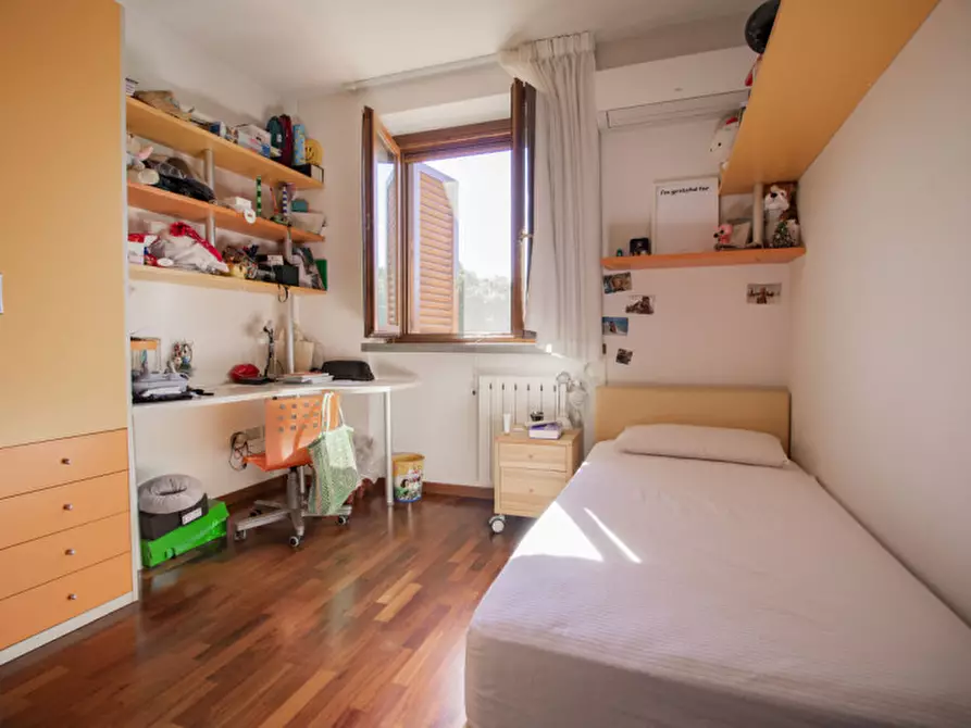 Immagine 14 di Villetta a schiera in vendita  a Prato