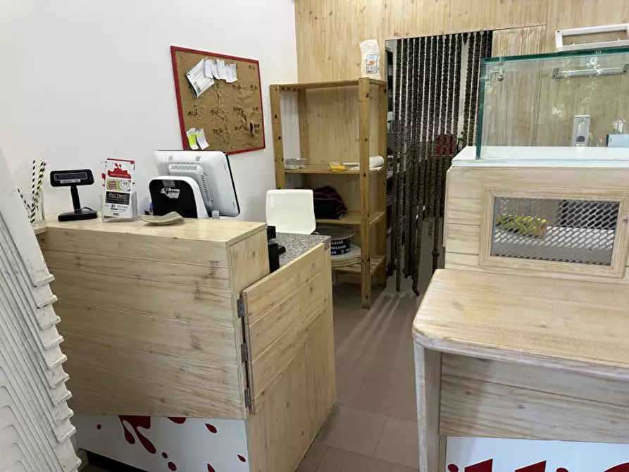 Immagine 11 di Attività commerciale in vendita  in Via Trieste 28 a Gatteo