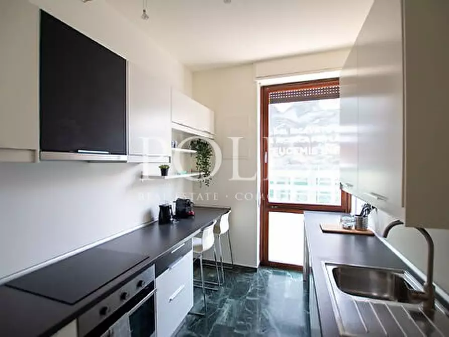 Immagine 8 di Appartamento in affitto  in PIAZZA CAVOUR a Como