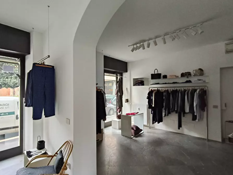 Immagine 2 di Negozio in vendita  in Via Cadorna a Monselice