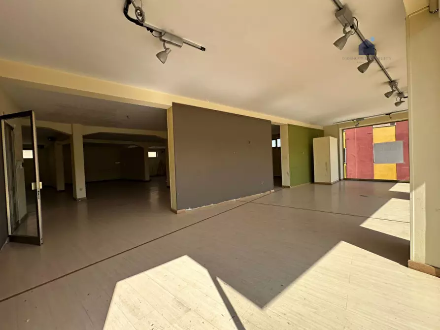 Immagine 9 di Negozio in vendita  in Via Triumplina a Brescia