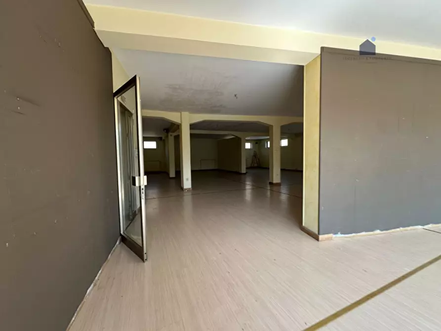 Immagine 10 di Negozio in vendita  in Via Triumplina a Brescia