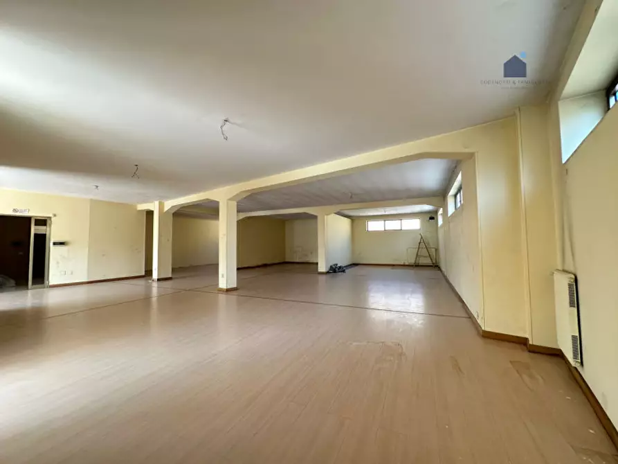 Immagine 15 di Negozio in vendita  in Via Triumplina a Brescia