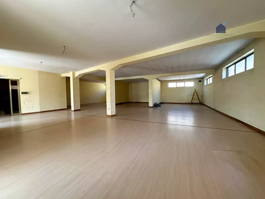 Immagine 22 di Negozio in vendita  in Via Triumplina a Brescia