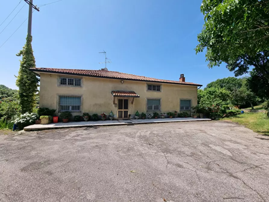 Immagine 1 di Casa indipendente in vendita  in via priare a Zovencedo