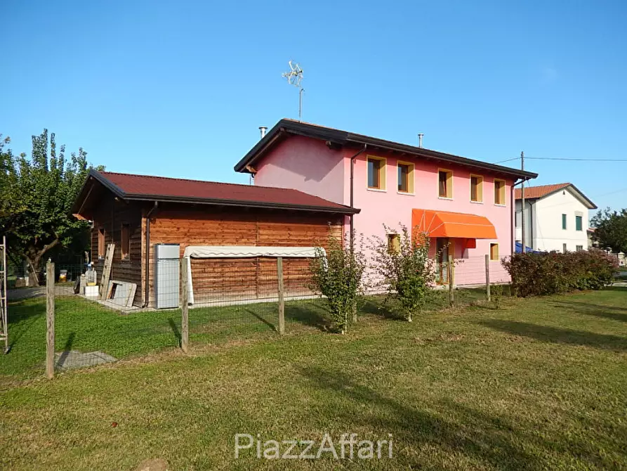 Immagine 9 di Casa indipendente in vendita  in Via Fratelli Sanguinazzi 1 a Piove Di Sacco
