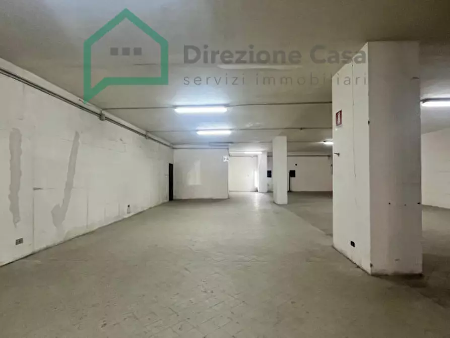 Immagine 7 di Negozio in affitto  in VIA GENERALE FRANCESCO PIGNATELLI a Napoli