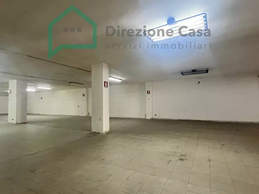 Immagine 13 di Negozio in affitto  in VIA GENERALE FRANCESCO PIGNATELLI a Napoli