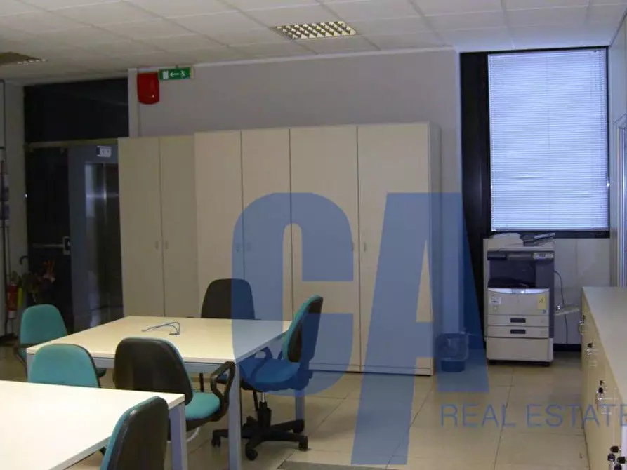 Immagine 11 di Ufficio in affitto  in VIA TOBAGI a Peschiera Borromeo