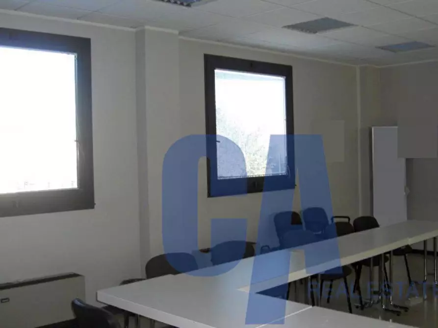Immagine 13 di Ufficio in affitto  in VIA TOBAGI a Peschiera Borromeo