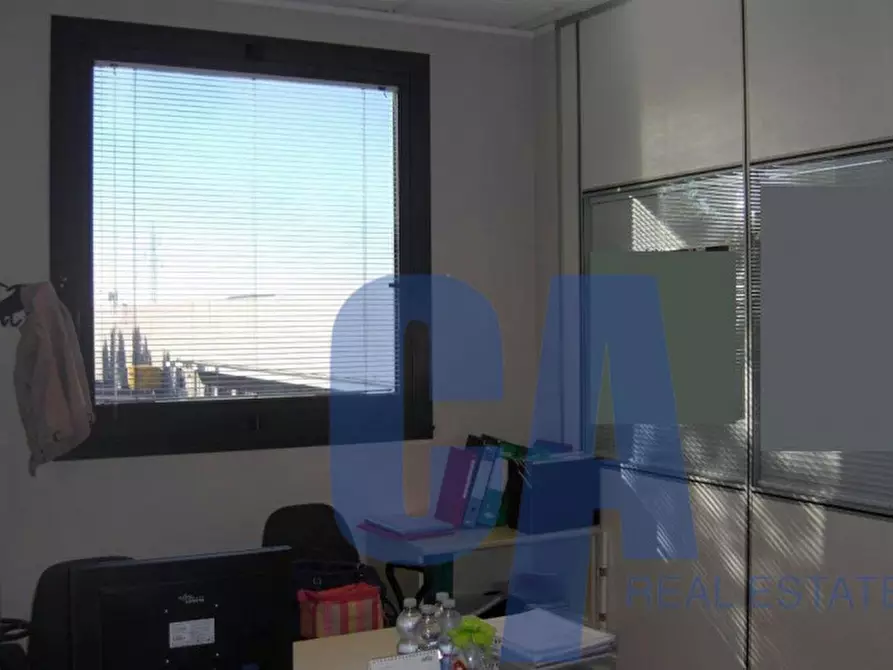 Immagine 16 di Ufficio in affitto  in VIA TOBAGI a Peschiera Borromeo