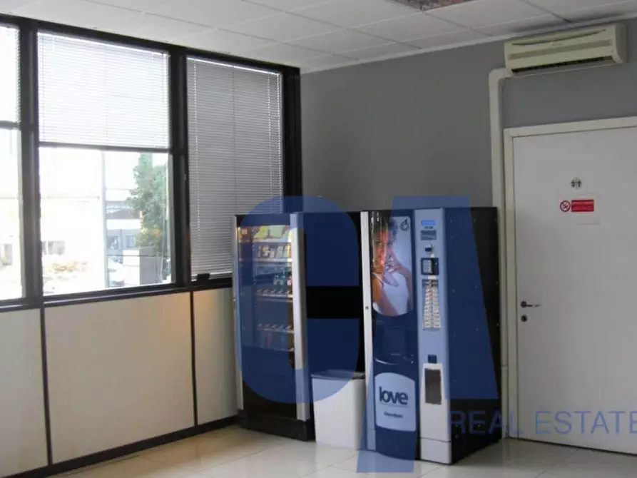 Immagine 18 di Ufficio in affitto  in VIA TOBAGI a Peschiera Borromeo