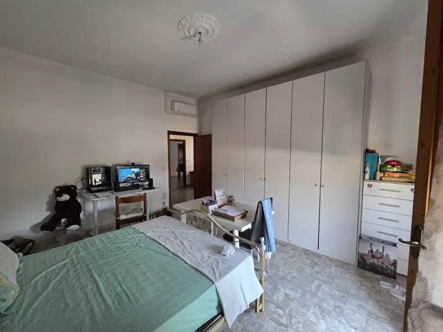 Immagine 11 di Appartamento in vendita  in Via Giuseppe Parini  27 a Campi Bisenzio