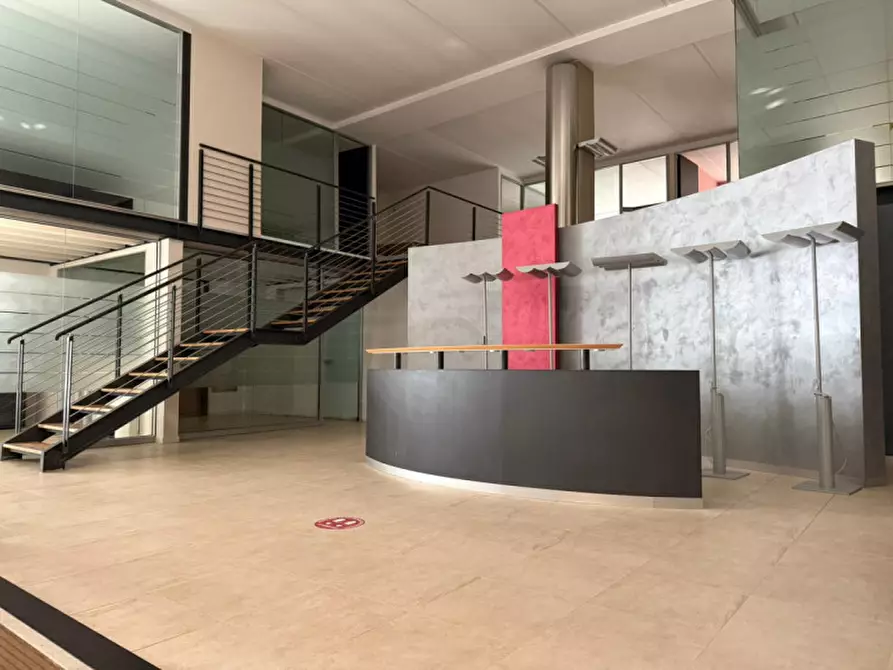 Immagine 2 di Negozio in affitto  in VIALE DIAZ a Vicenza