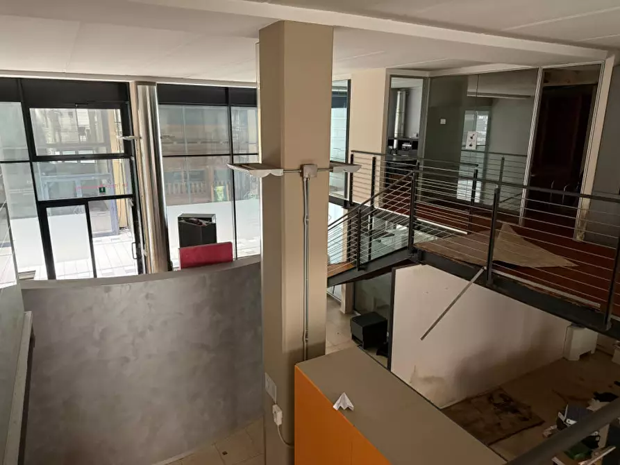 Immagine 13 di Negozio in affitto  in VIALE DIAZ a Vicenza