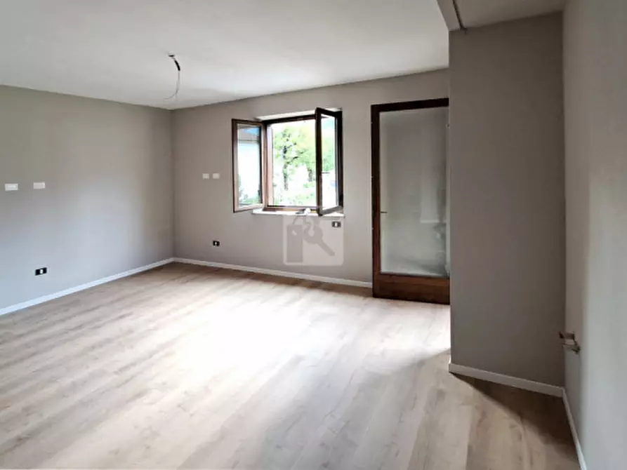 Immagine 13 di Appartamento in vendita  in Via Marconi a Ledro