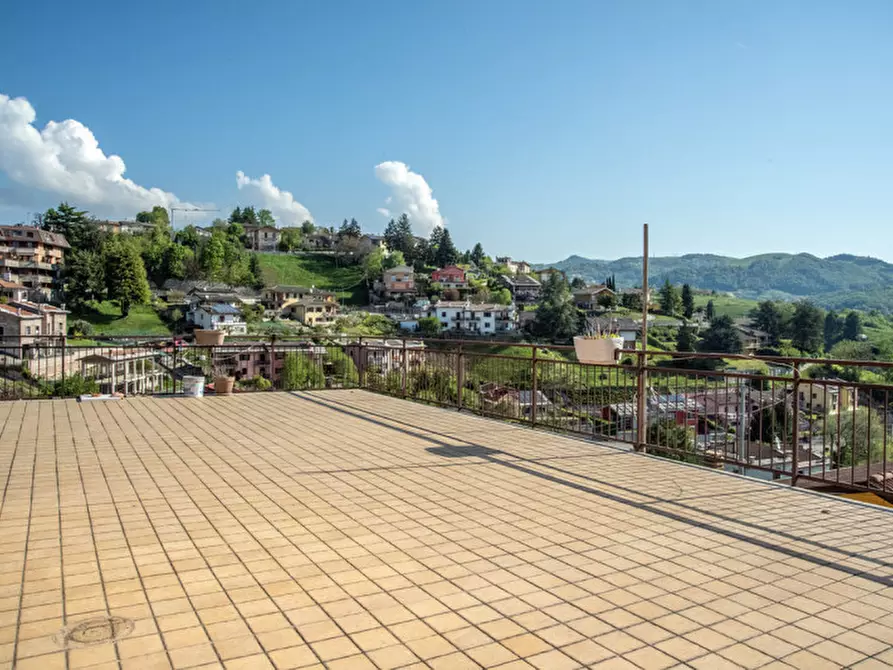 Immagine 2 di Appartamento in vendita  in via lessini a Cerro Veronese