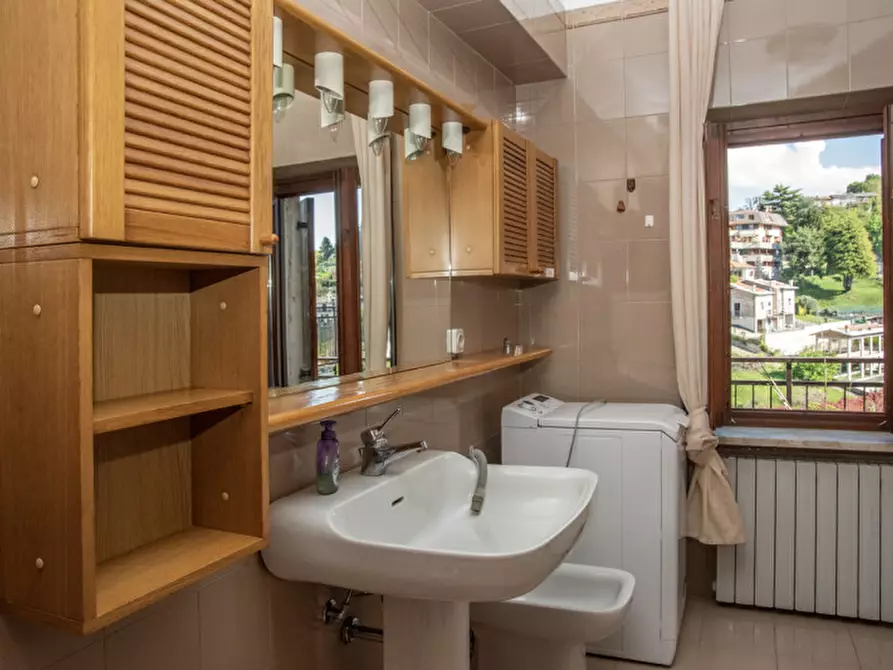 Immagine 11 di Appartamento in vendita  in via lessini a Cerro Veronese