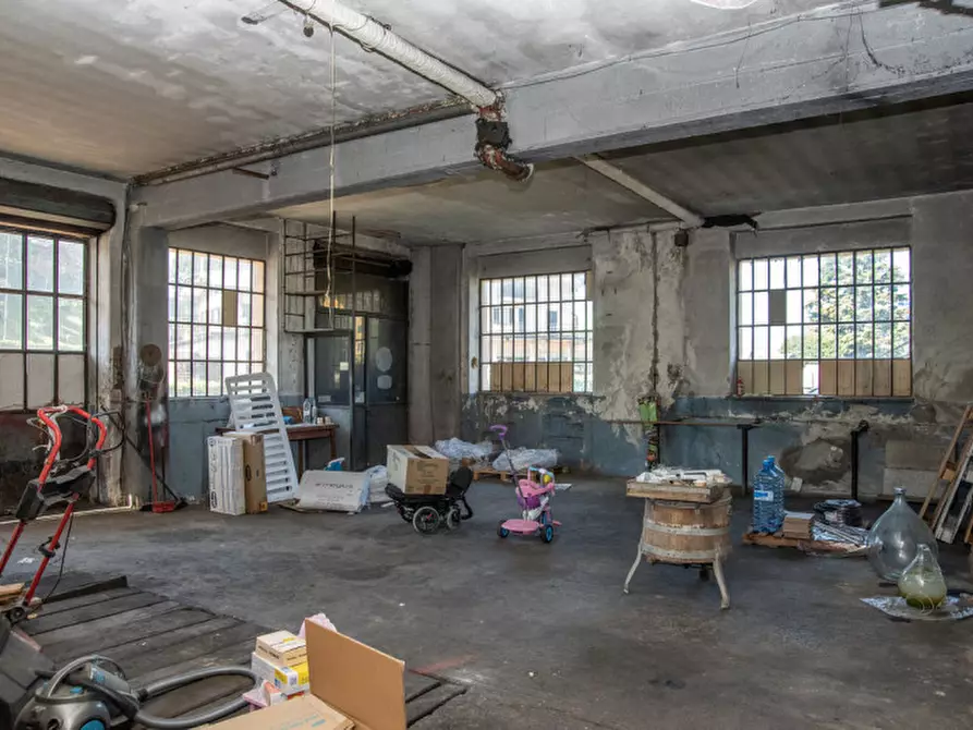 Immagine 8 di Magazzino in vendita  in Via Lessini a Cerro Veronese