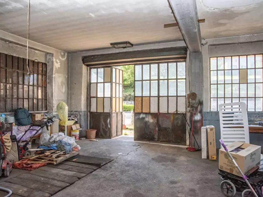 Immagine 10 di Magazzino in vendita  in Via Lessini a Cerro Veronese