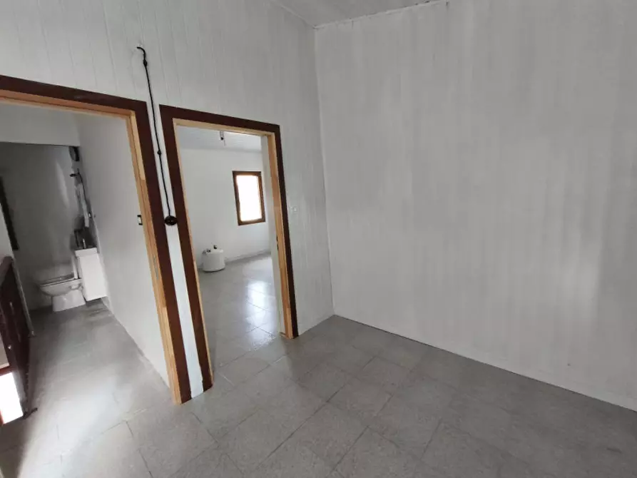 Immagine 1 di Palazzo in vendita  in VIA CALLE  SEMINARIO a Chioggia