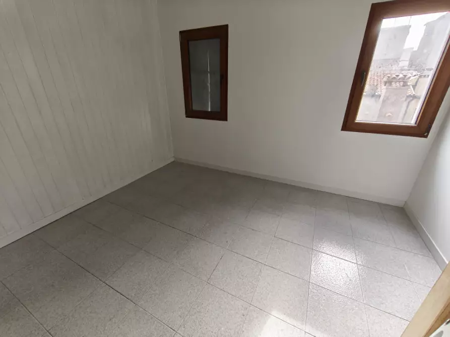 Immagine 15 di Palazzo in vendita  in VIA CALLE  SEMINARIO a Chioggia