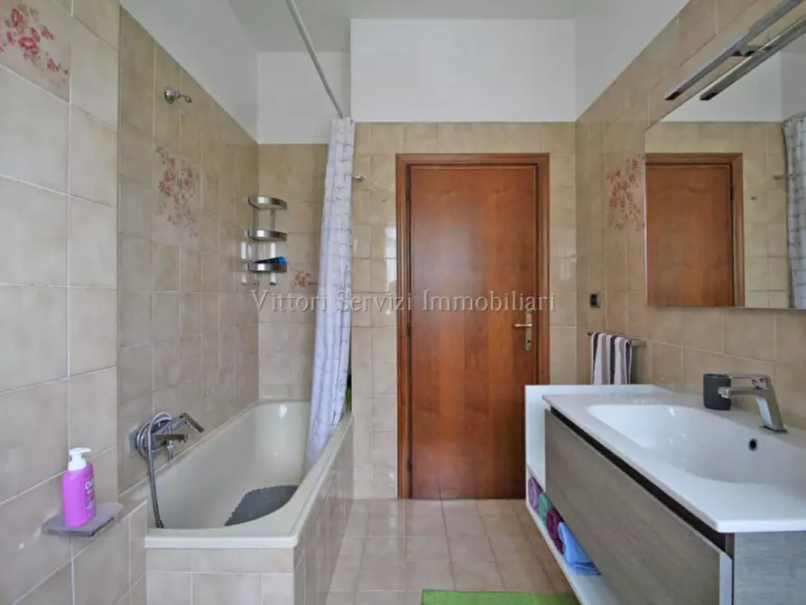 Immagine 15 di Appartamento in vendita  in Via Della Resistenza a Montepulciano