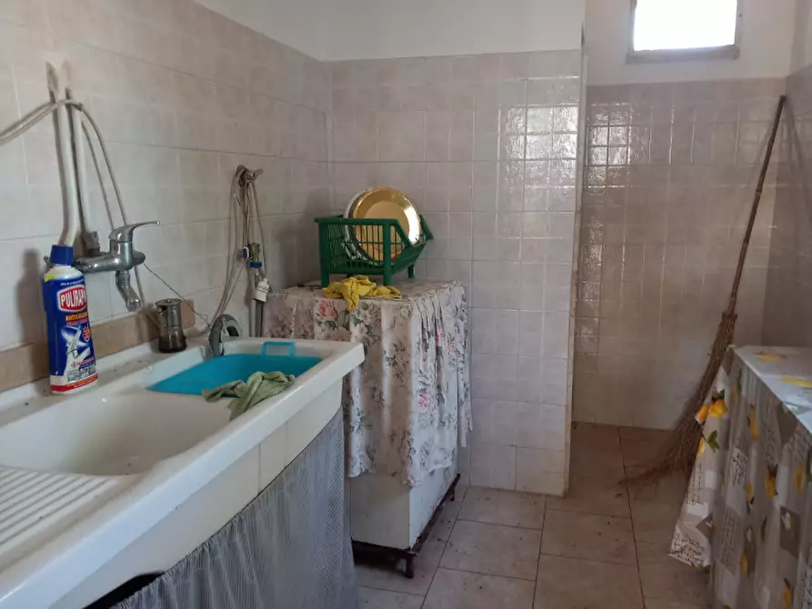 Immagine 27 di Villa in vendita  in C.da Mileto a Latiano