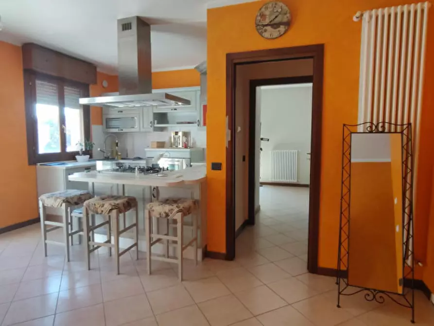 Immagine 1 di Appartamento in vendita  in Via Castelli Pullica e Parpaglia a Carpi