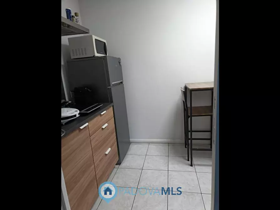 Immagine 3 di Ufficio in vendita  in Viale della Navigazione Interna, 56 a Padova