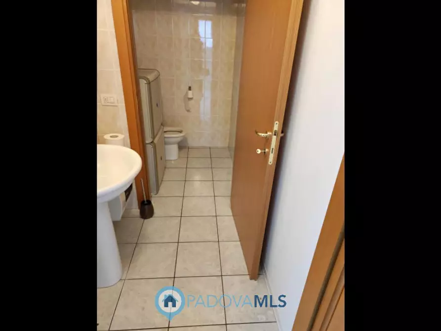 Immagine 4 di Ufficio in vendita  in Viale della Navigazione Interna, 56 a Padova